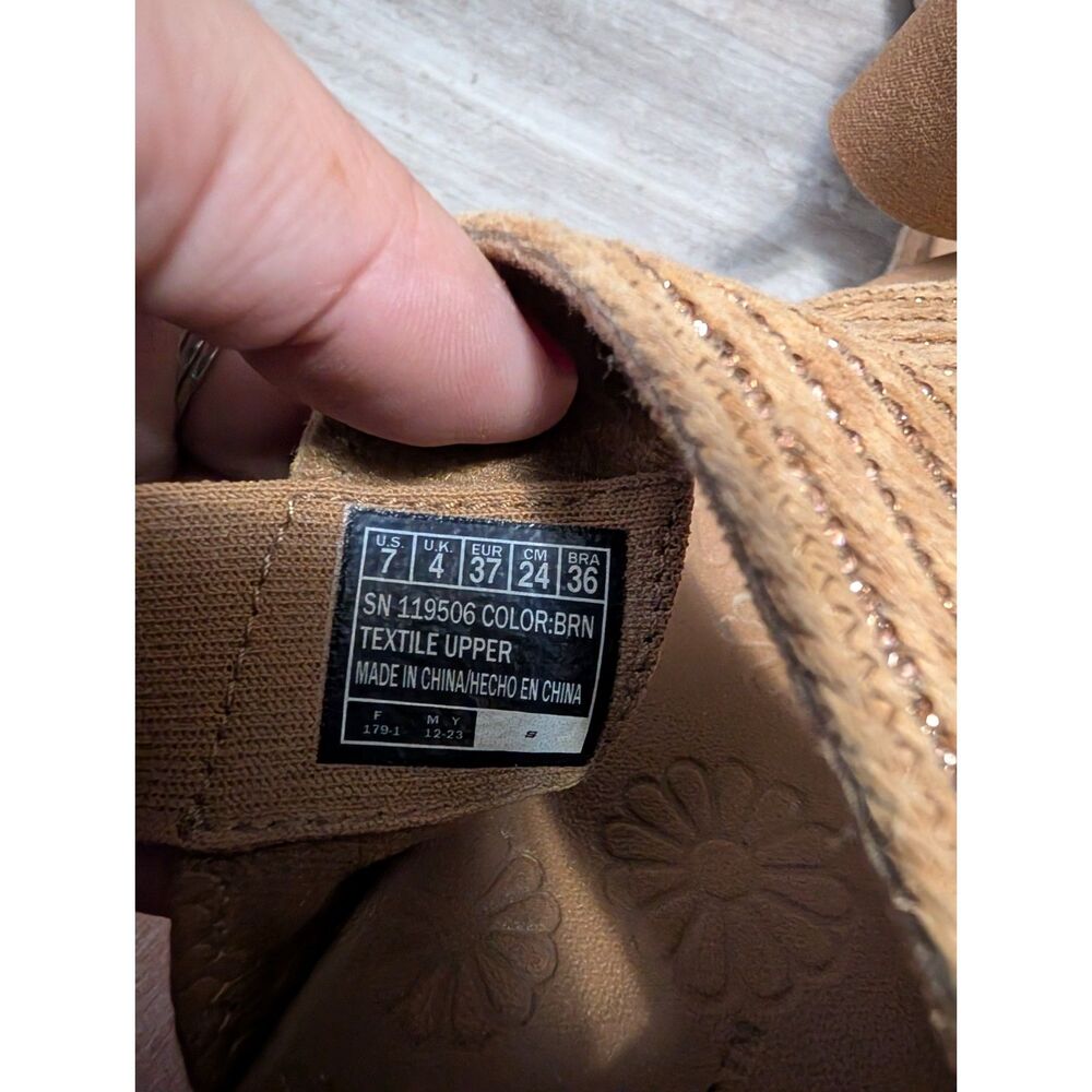 tan glitter shoes - Picture 4 of 4